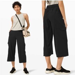 LULULEMON Light Utilitech Cargo Pocket HR Crop Wide Leg Pants Black Size 32